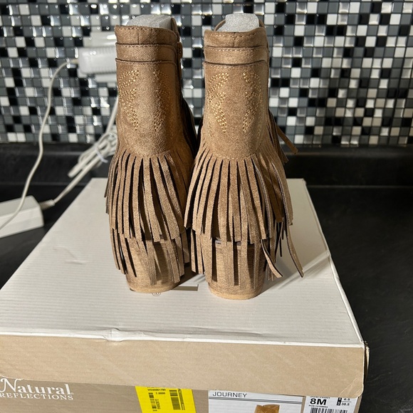 Natural Reflections Journey Tassel/Fringe Western Boots, Taupe, Ladies 8M - Picture 3 of 5